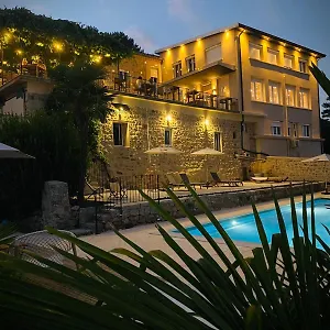 2* Guest house Domaine De La Pinede